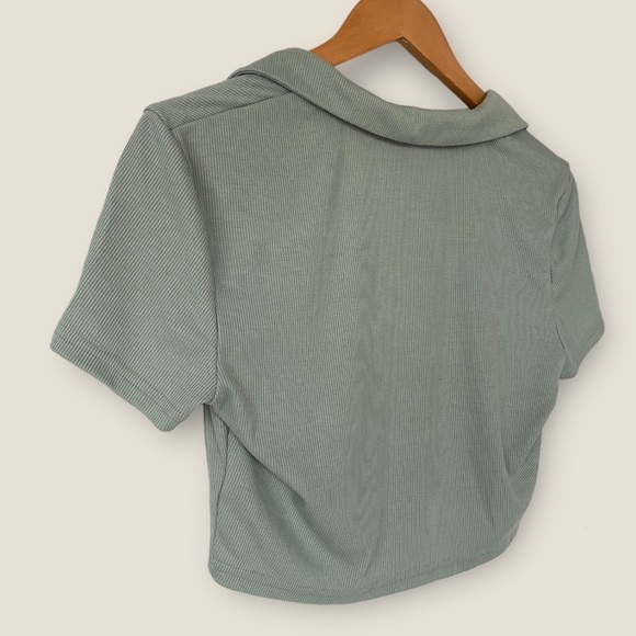 SHEIN Collared Crop Top - Picture 6 of 7